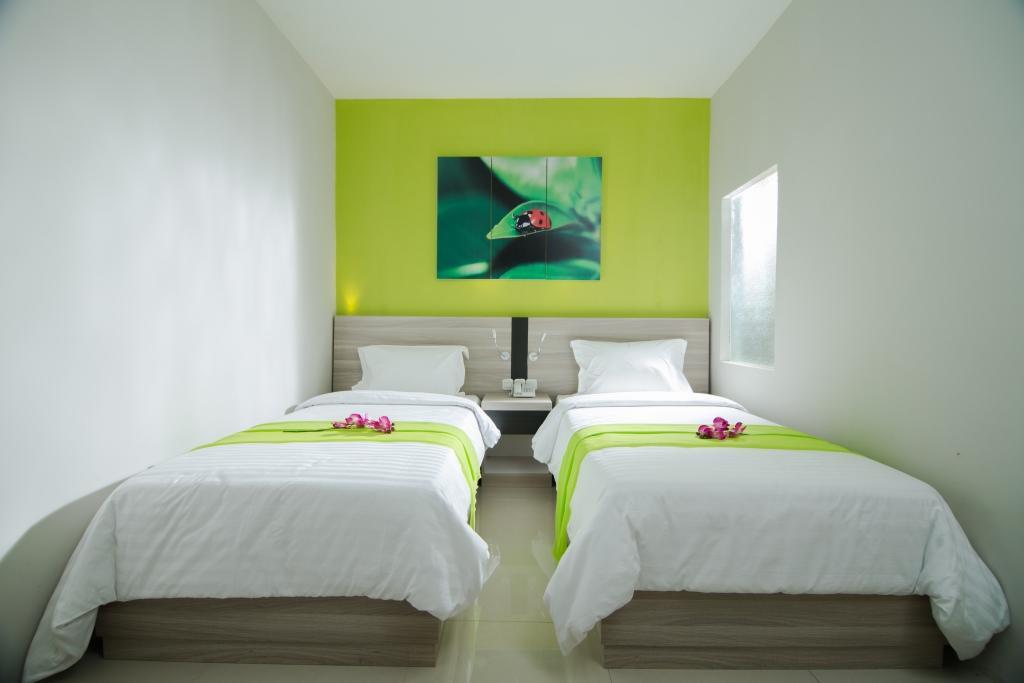 Fresh Hotel Sukabumi Exterior photo